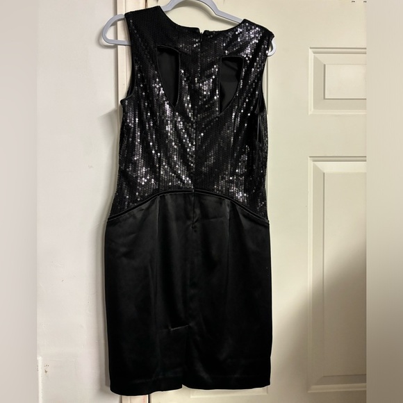 Vince Camuto Sequin Detailed Cocktail Dress - Picture 2 of 5